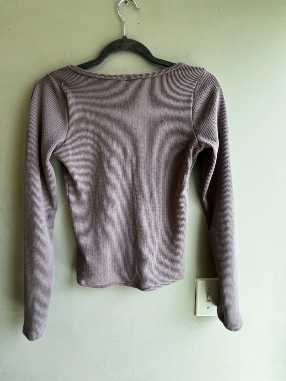 Gilly Hicks Ribbed Henley Long-Sleeve Top - Mauve V Neck M Cropped - Picture 2 of 8